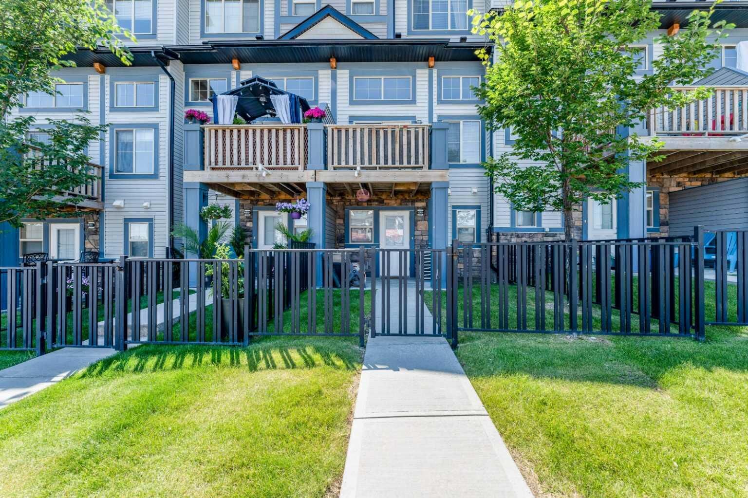 Property Photo: 416 Sage Hill Grove NW AB T3R 0Z8