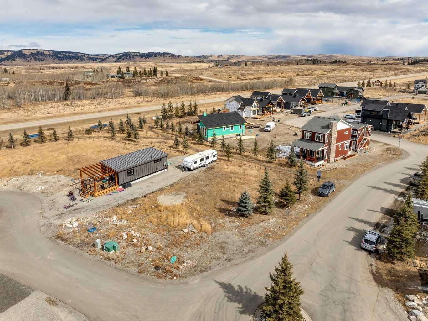 Property Photo: 130 Cottageclub Court AB T4C 1B1