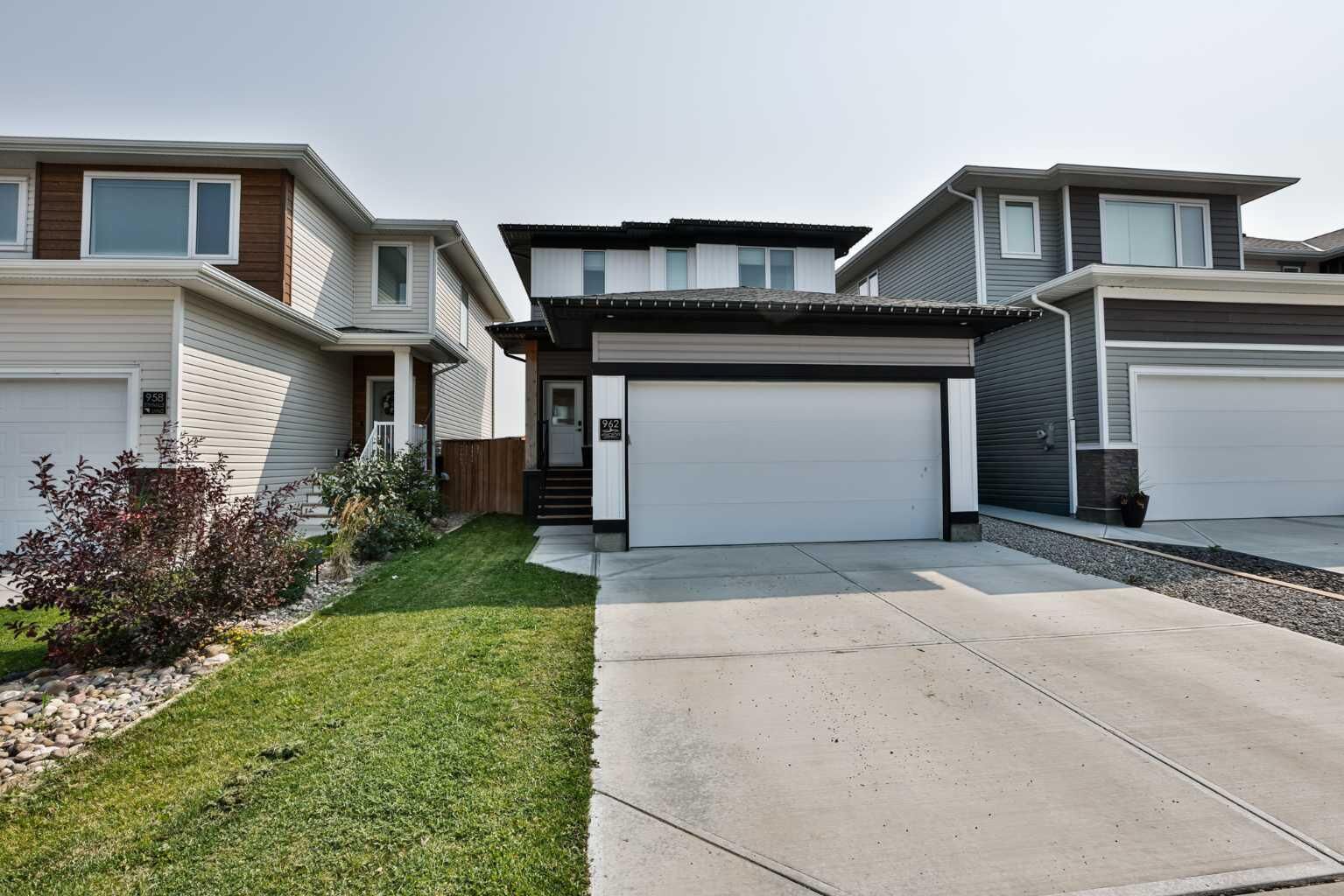 Property Photo: 962 Miners Boulevard W AB T1J 5T8