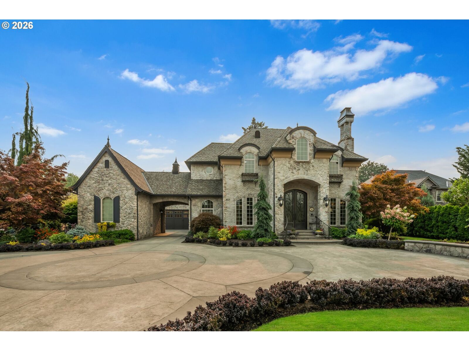 Property Photo:  817 SE 202nd Ct  WA 98607 