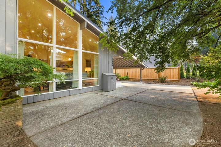 Property Photo: 1646 152nd Avenue SE WA 98007