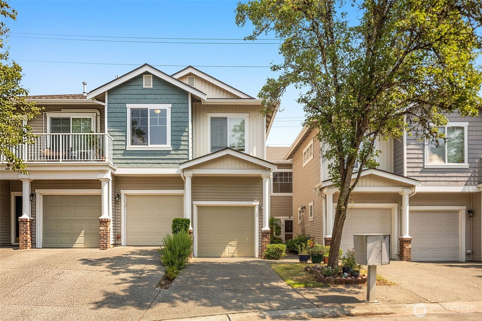 Property Photo:  5100  Talbot Place S D  WA 98055 