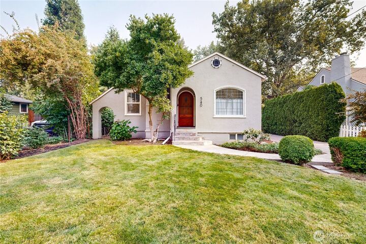 Property Photo: 540 Craig Street WA 99362