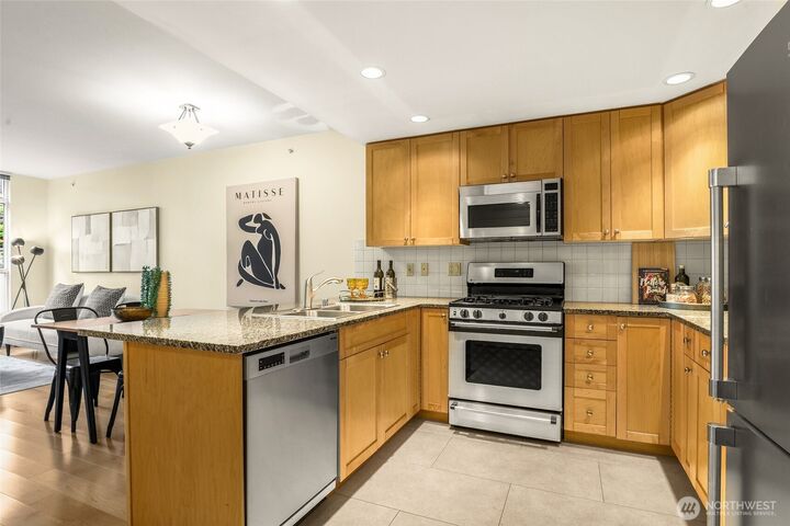 Property Photo:  1420  Terry Avenue 304  WA 98101 