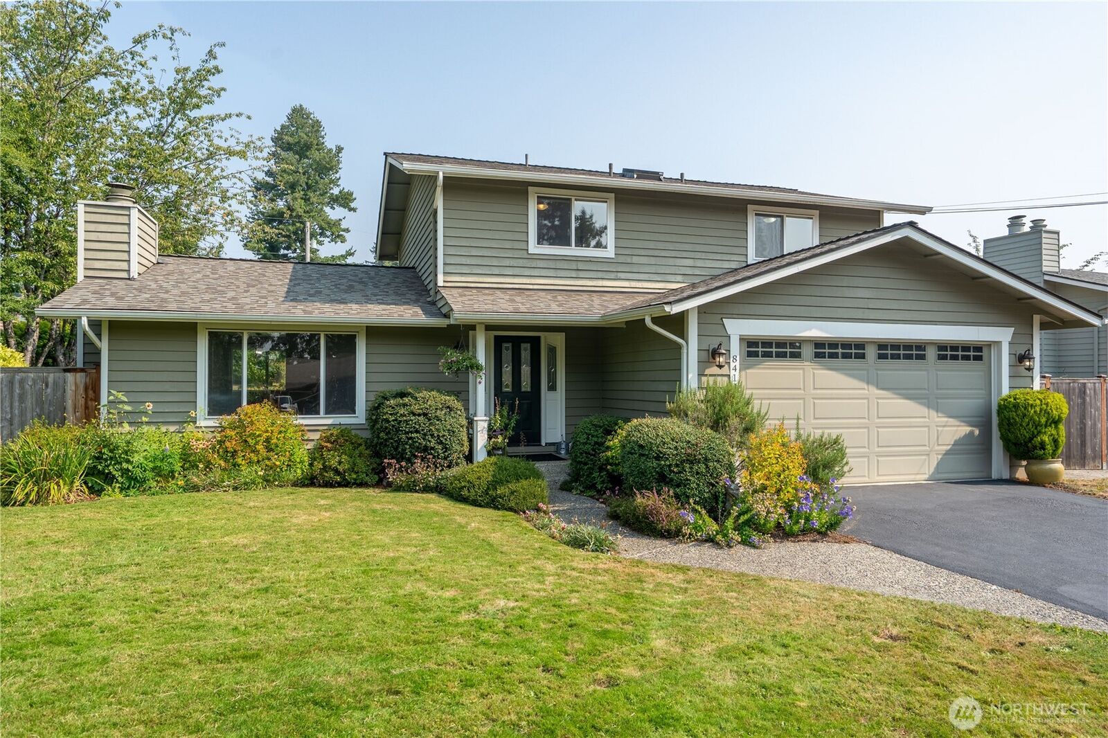 Property Photo:  8414 NE 144th Place  WA 98034 