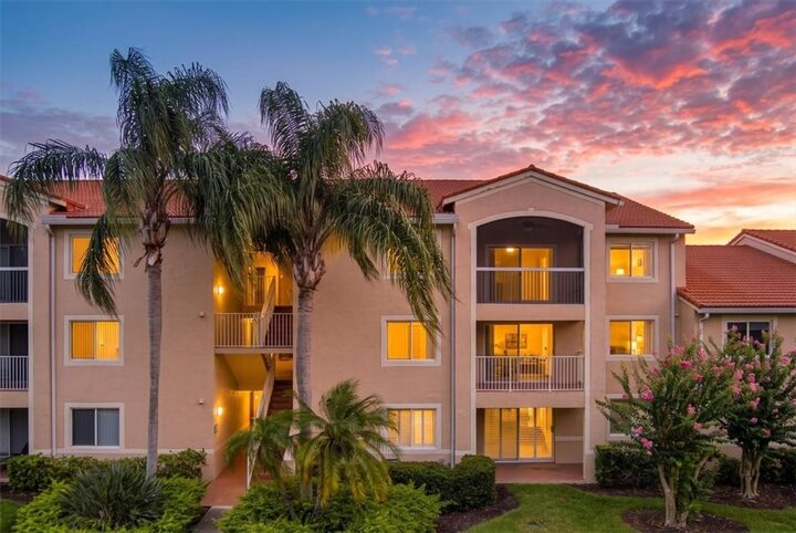 Property Photo:  1640 N 42nd Circle 209  FL 32967 