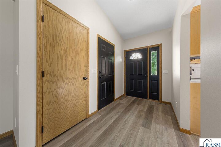 Property Photo: 1676 Castle Drive MN 56003