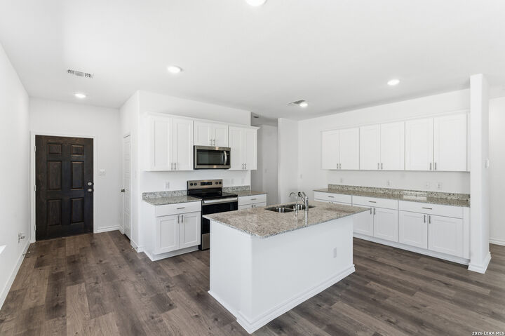 Property Photo: 1210 Warbler Pass TX 78124