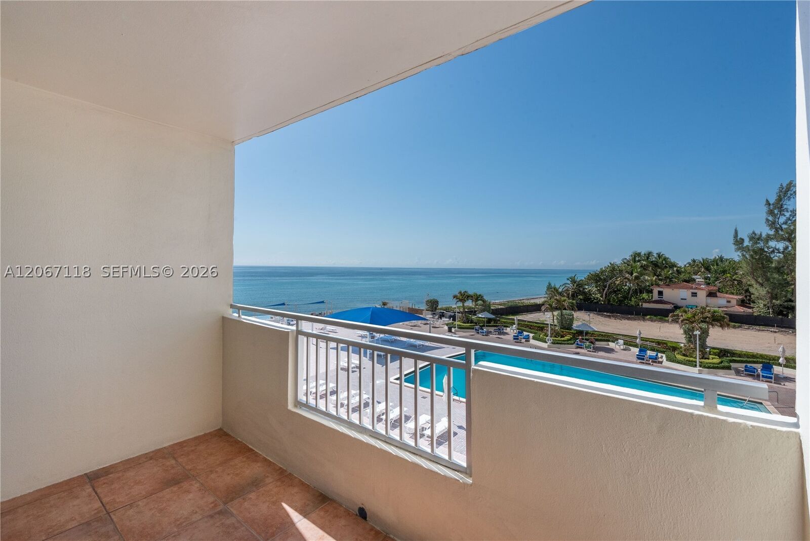 Property Photo:  3180 S Ocean Dr 310  FL 33009 
