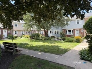 Property Photo:  21 East Gate Lane 21  CT 06514 