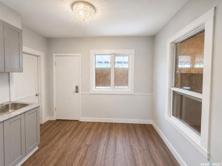 Property Photo:  1525 Elphinstone Street  SK S4T 3M9 