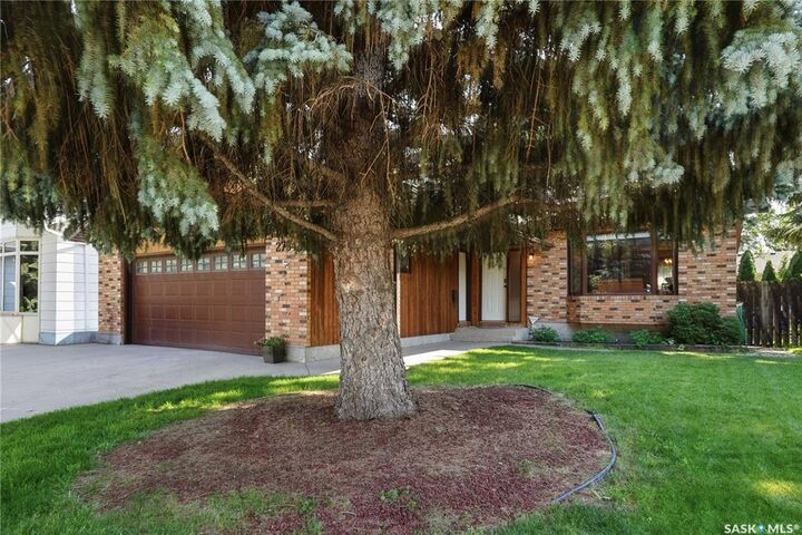 Property Photo: 2734 Poplar Place E SK S4V 1X8