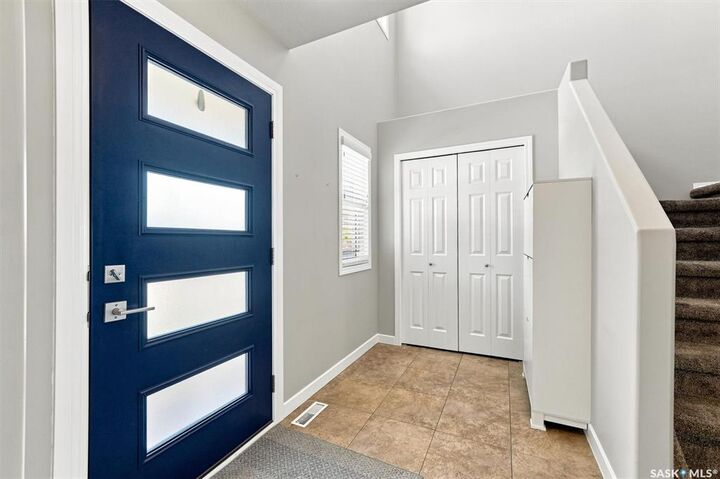 Property Photo: 911 Maguire Crescent SK S7W 1A5
