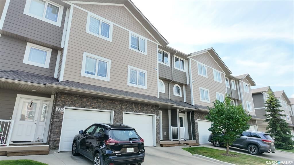 Property Photo: 212 Willis Crescent 409 SK S7T 0R6