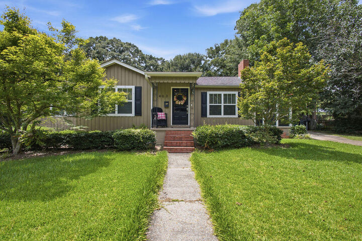 Property Photo:  403 N Englewood Ave  AL 36303 