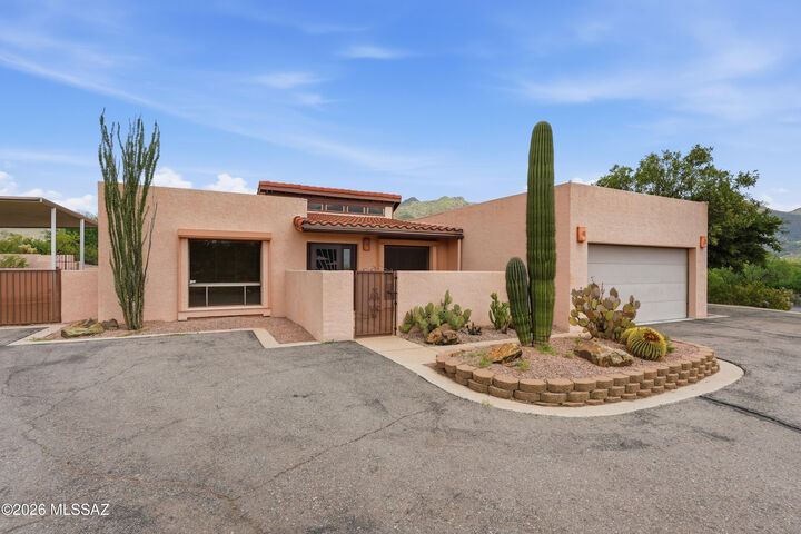 Property Photo:  4591 N Via Noriega  AZ 85749 