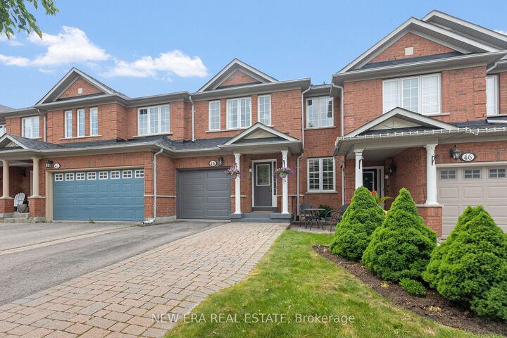 Property Photo: 44 Millcliff Circle ON L4G 7N7