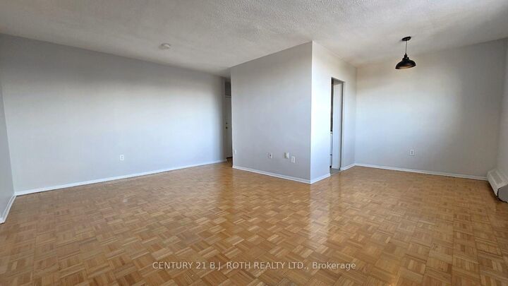 Property Photo: 98 Holgate Street 401 ON L4N 2T9