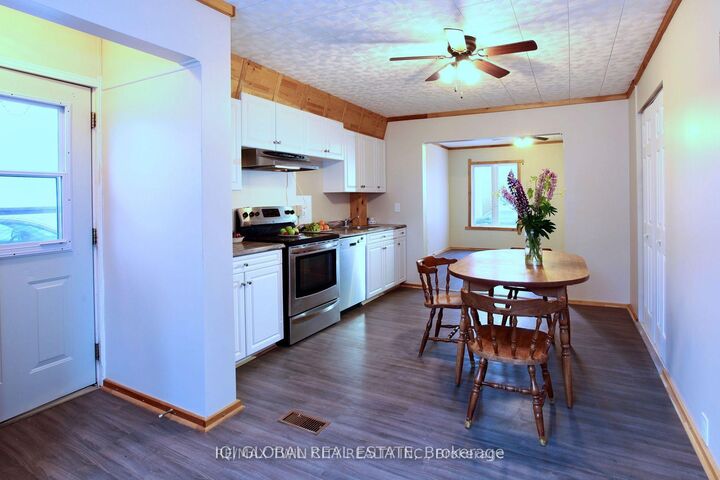 Photo de la propriété:  33 McKelvie Avenue  ON P2N 2K3 