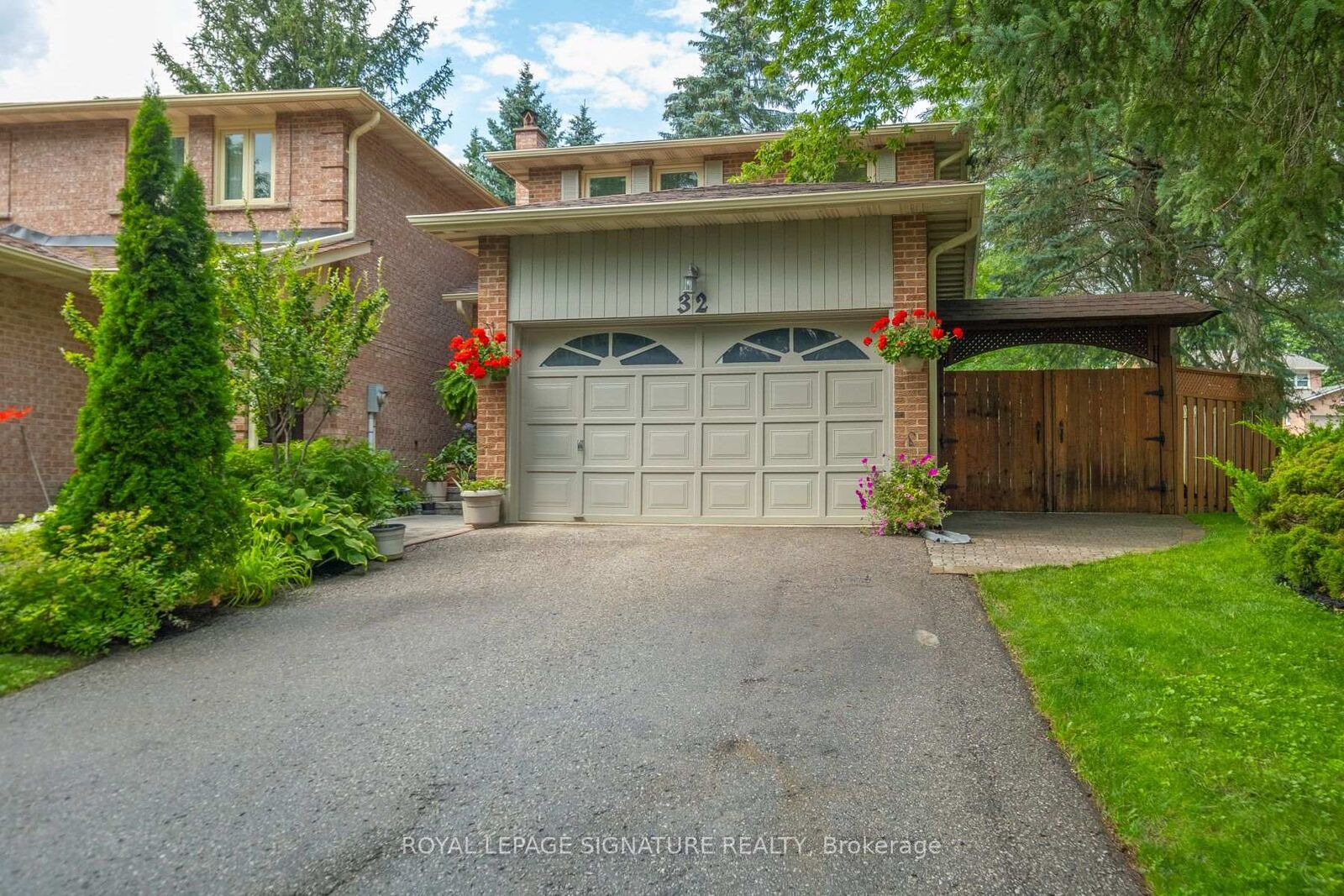Property Photo: 32 Richwood Drive ON L3P 3Y6