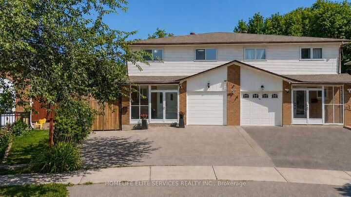 Property Photo: 44 Greenhedges Court ON M1B 1T2