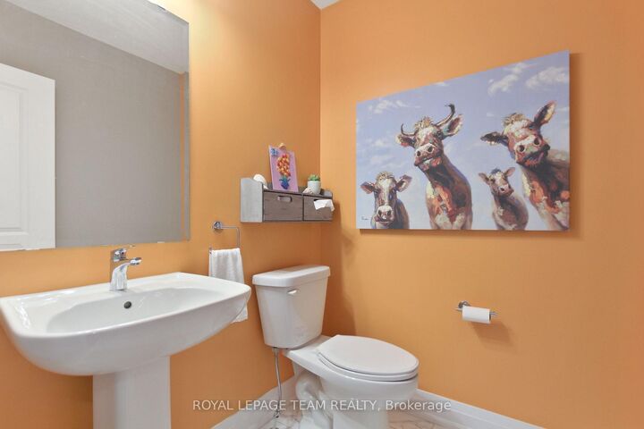 Property Photo: 119 Discovery Street ON K2S 0Z9