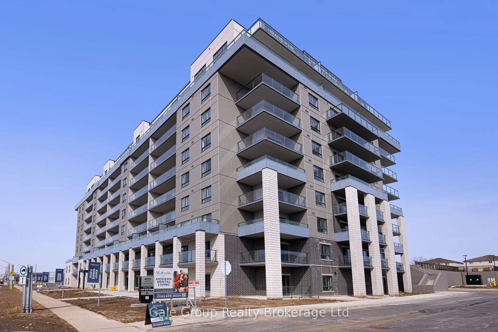 Property Photo:  425 Watson Parkway N 215  ON N1E 7K5 