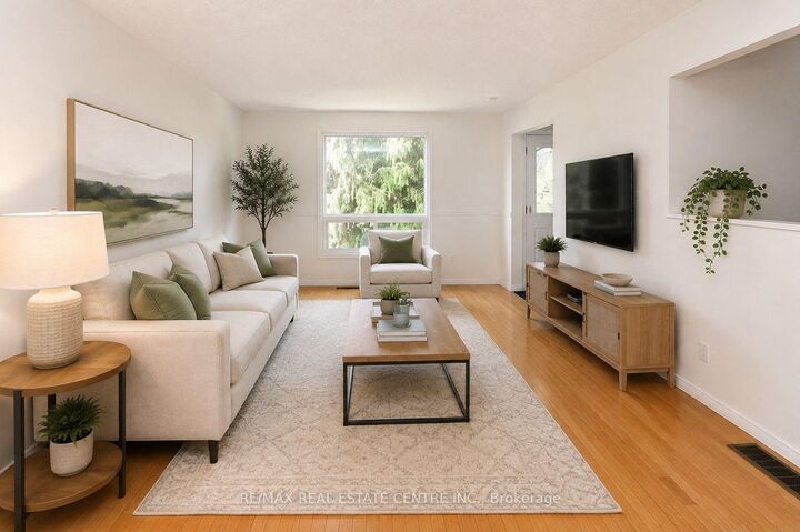 Property Photo: 82 Elmwood Avenue ON N1R 4Y4