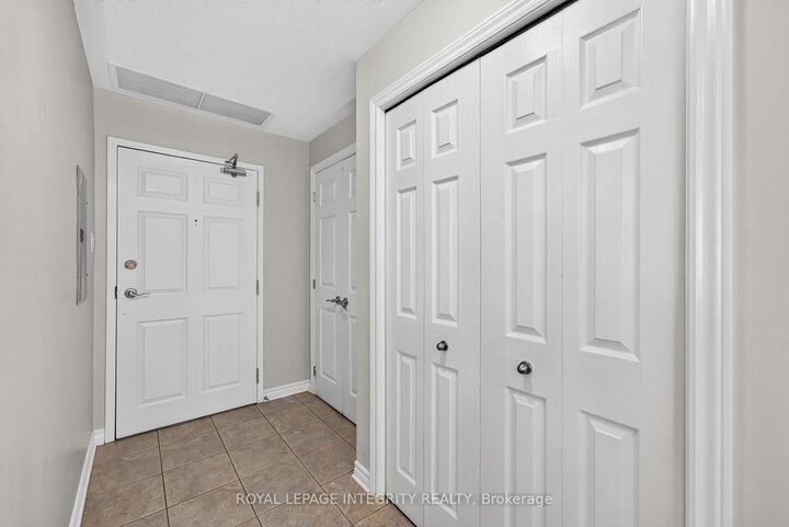 Property Photo: 140 Guelph Private 304 ON K2T 0J2
