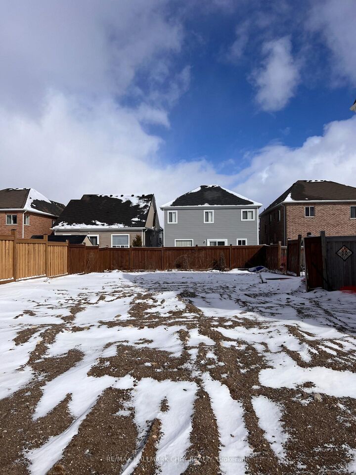 Property Photo:  837 O'Reilly Crescent  ON L9V 2S7 
