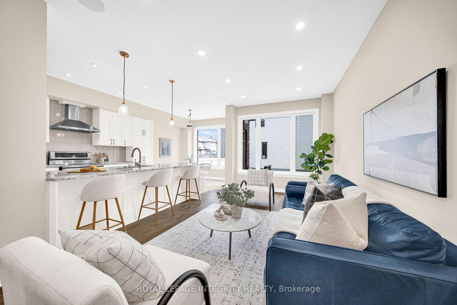 Property Photo: 256 Dolce Crescent ON K1X 0B3