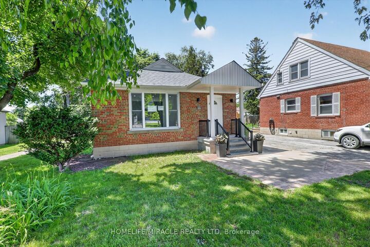 Property Photo:  46 Singleton Road  ON M1R 1H9 