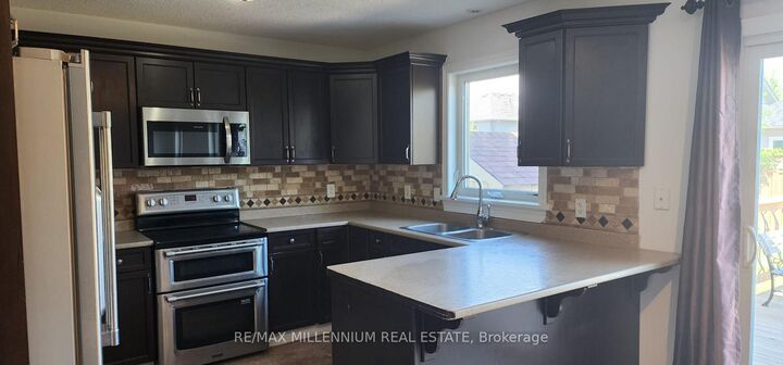 Property Photo: 133 Fleming Way ON L9V 3E5