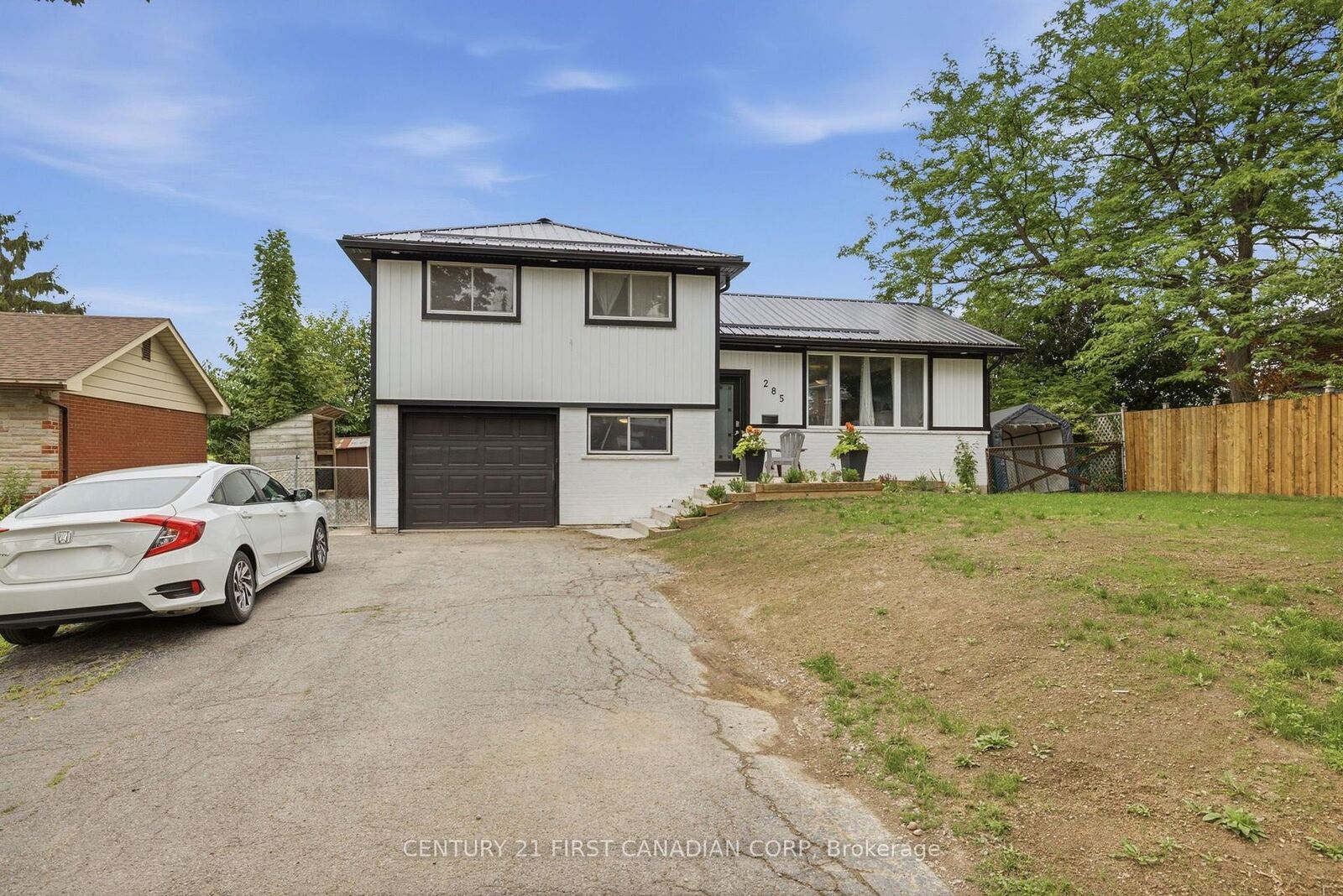 Property Photo:  285 Panorma Crescent  ON N5Z 3H2 