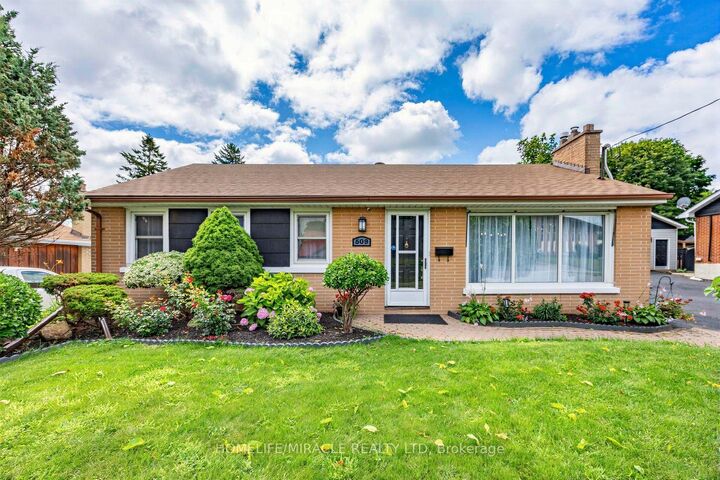 Photo de la propriété:  509 Beurling Avenue  ON L1J 2Z8 