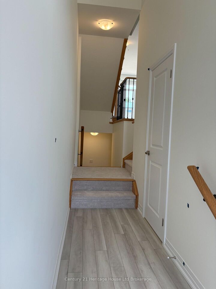 Property Photo: 464 Jack Wilford Way ON N4S 7V6
