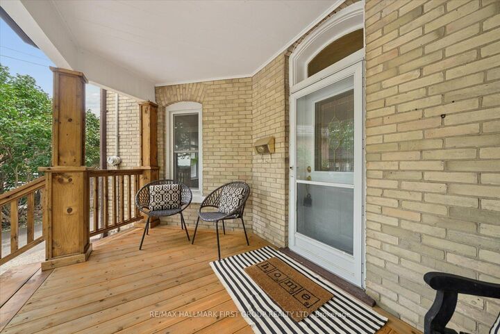 Property Photo:  33 Adelaide Street N  ON K9V 4K8 