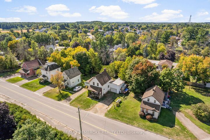Property Photo: 570 Eganville Road ON K8A 4E9