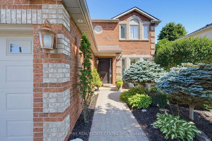 Property Photo: 260 Lisa Marie Drive ON L9W 4P4