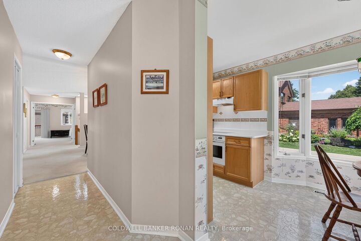 Photo de la propriété: 101 Green Briar Road 11 ON L9R 1S3