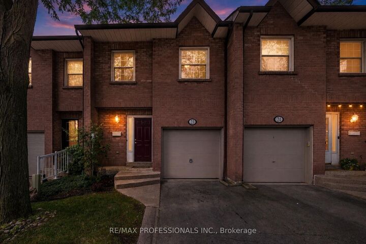 Property Photo: 2004 Glenada Crescent 23 ON L6H 5P5