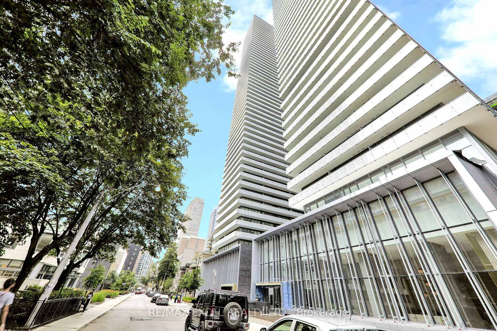 Property Photo: 42 Charles Street E 2208 ON M4Y 0B7