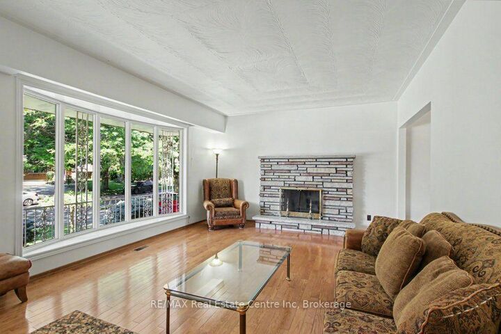Property Photo: 71 Renfield Street ON N1E 4A3