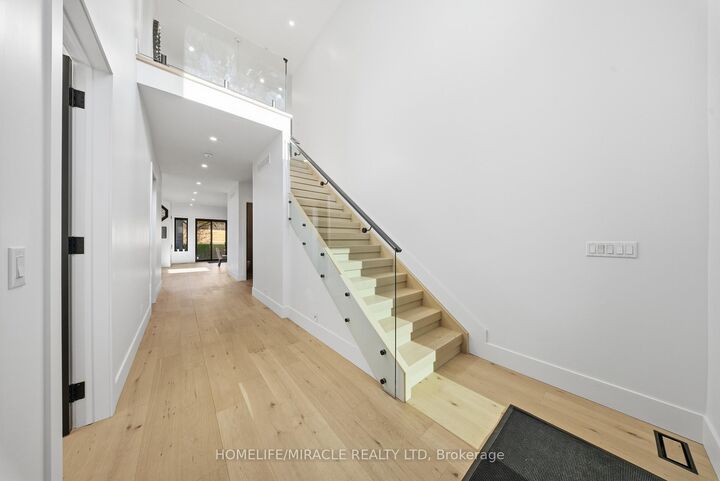 Property Photo: 1653 Glenburnie Road ON L5G 3E4
