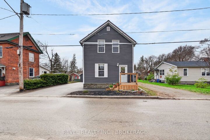 Property Photo: 38 Bennett Street ON K6V 2V8