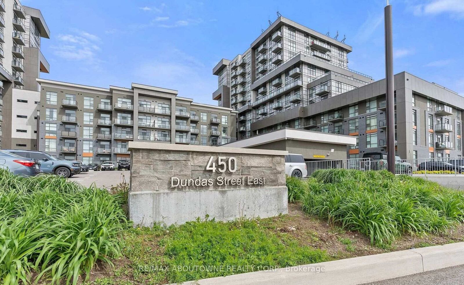 Property Photo:  450 Dundas Street 334  ON L0R 2H2 
