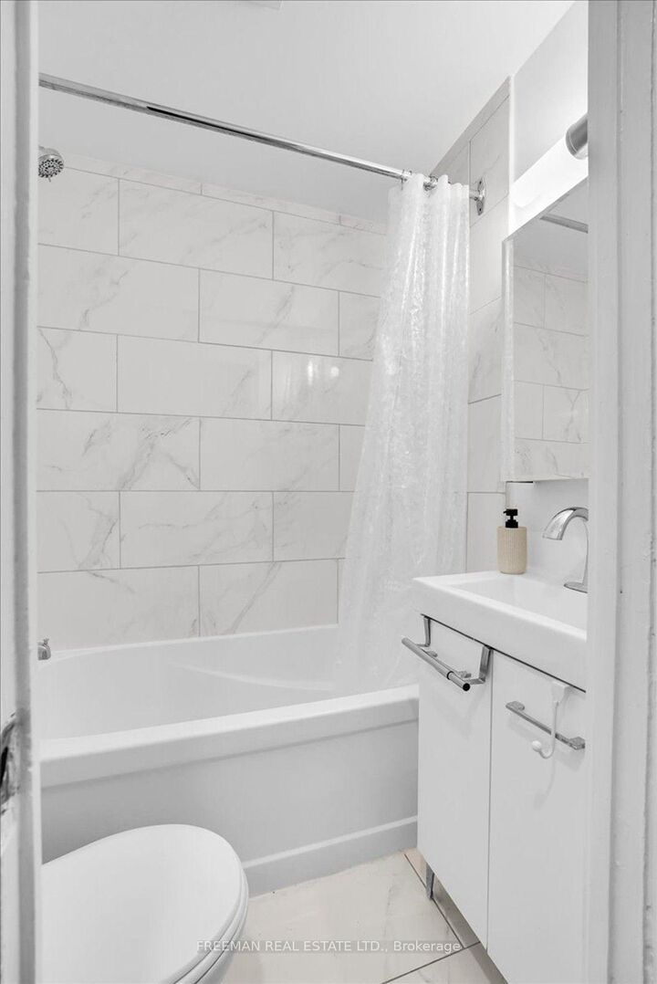 Property Photo: 15 Thorburn Avenue 104 ON M6K 1C4