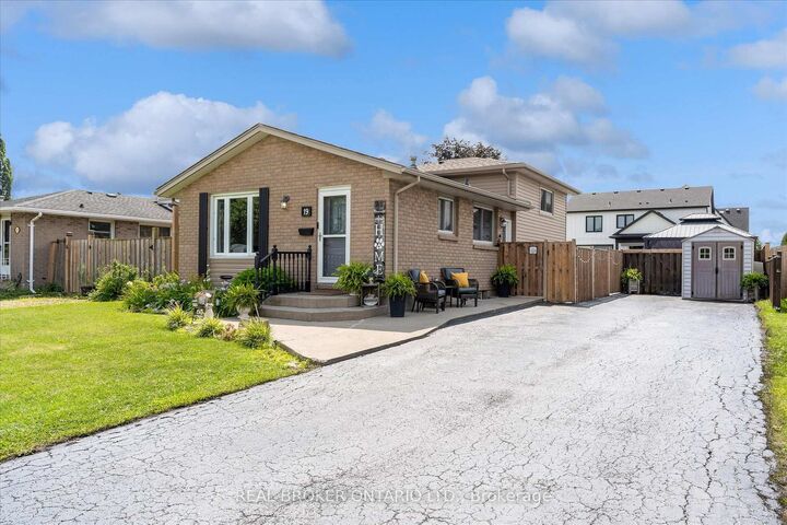 Property Photo: 19 Acadia Drive ON L3C 6L4