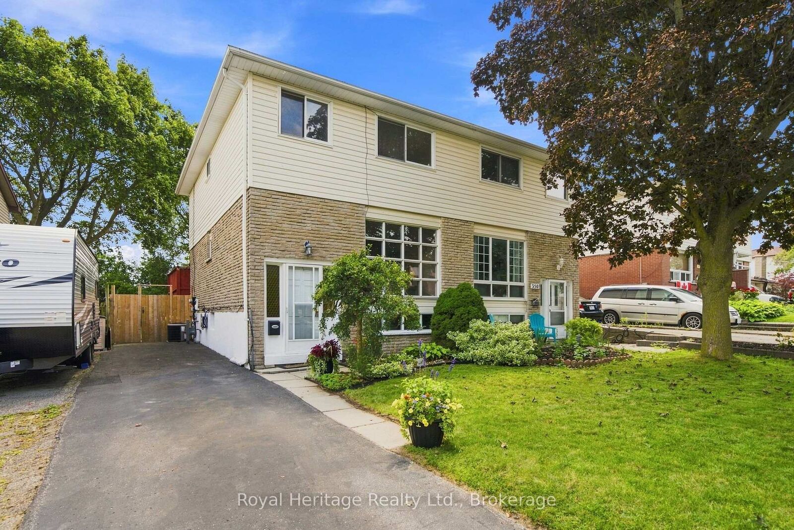 Property Photo:  352 Vancouver Crescent  ON L1J 5X9 