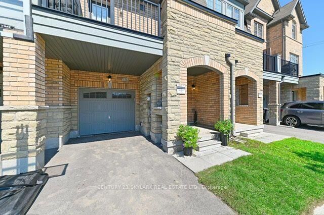 Property Photo:  126 Fruitvale Circle  ON L7A 5C1 